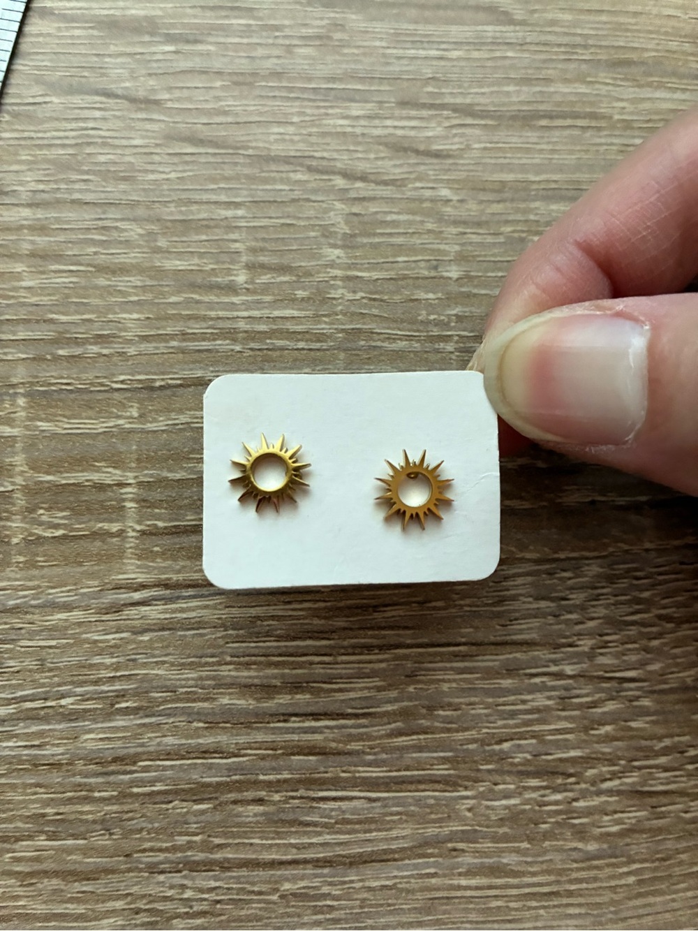 Gold Sunburst Stud Earrings ✨✨✨